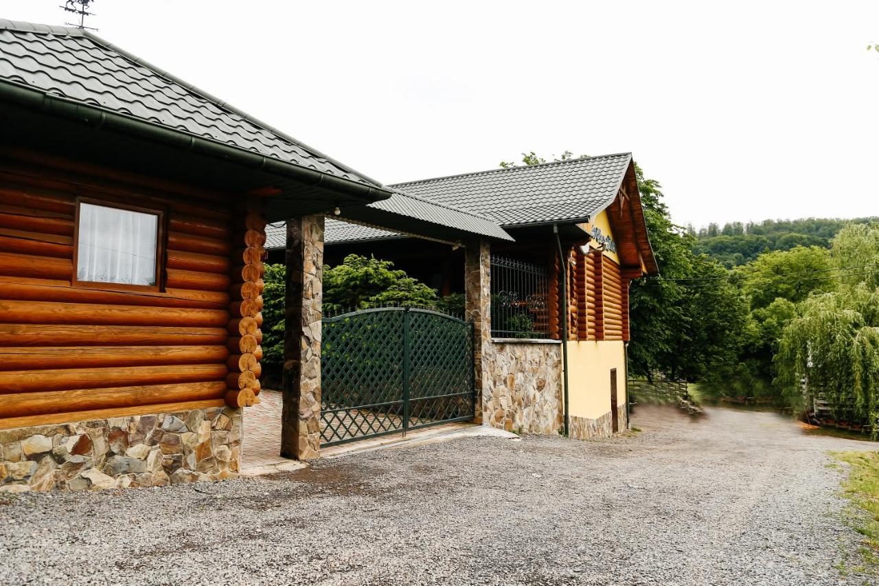 Chudodievo In Chynadievo Mini-Hotel Chynadiyovo Exterior foto
